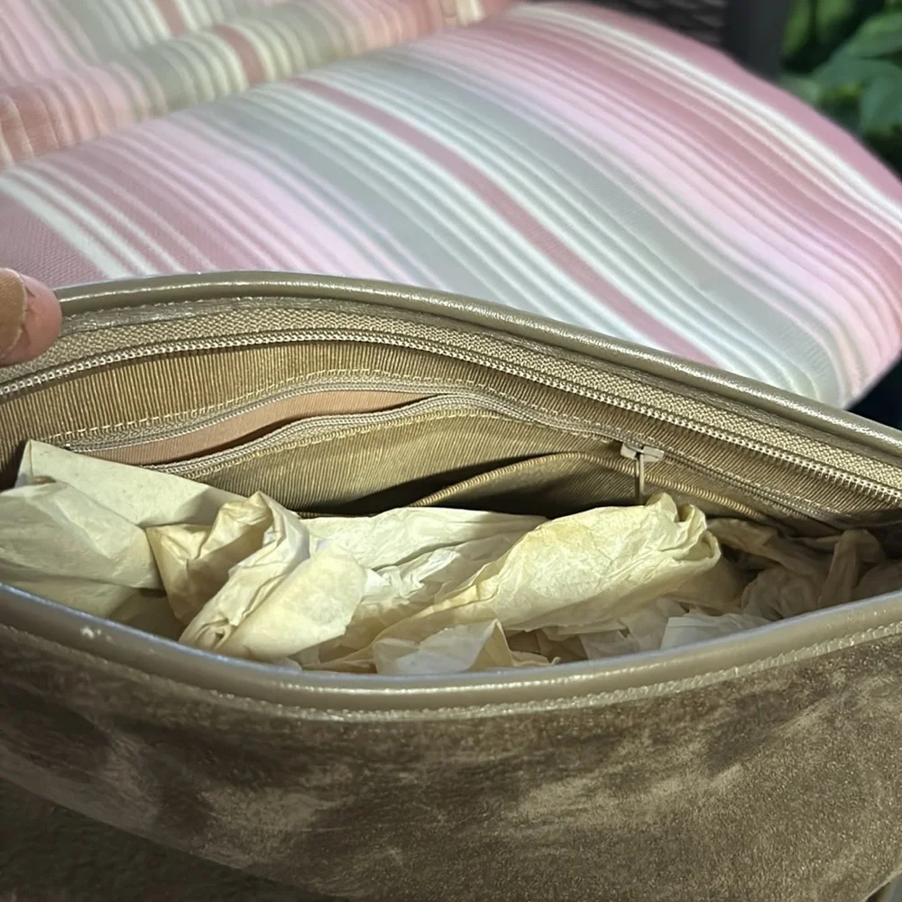 Purse - Picture 2 of 3